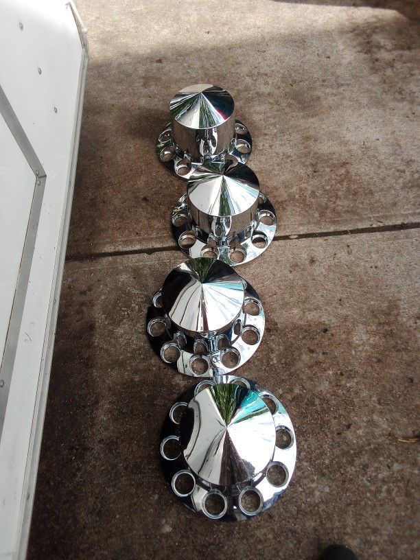 Brand New Plastic Wheel Covers - 18 Wheel Big Truck
