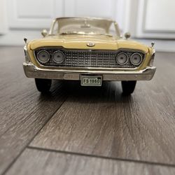 Diecast 1/18 scale  American Muscle  GREASE 1960 Starliner  the hard top paint is peeled off  but the car is brand new no box! 
