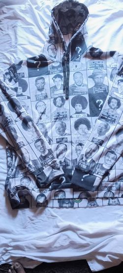 Rare Hoodie (4XL)  $25