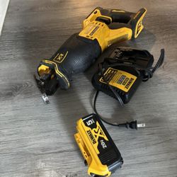 Saw Saw Dewalt Xr Con Pila Xr Y Cargador 