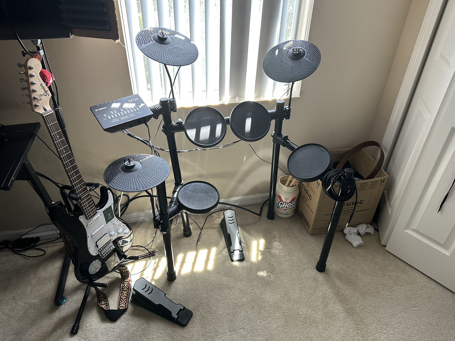 Yamaha DTX402k Electronic Drumset for Sale in Ocoee, FL - OfferUp
