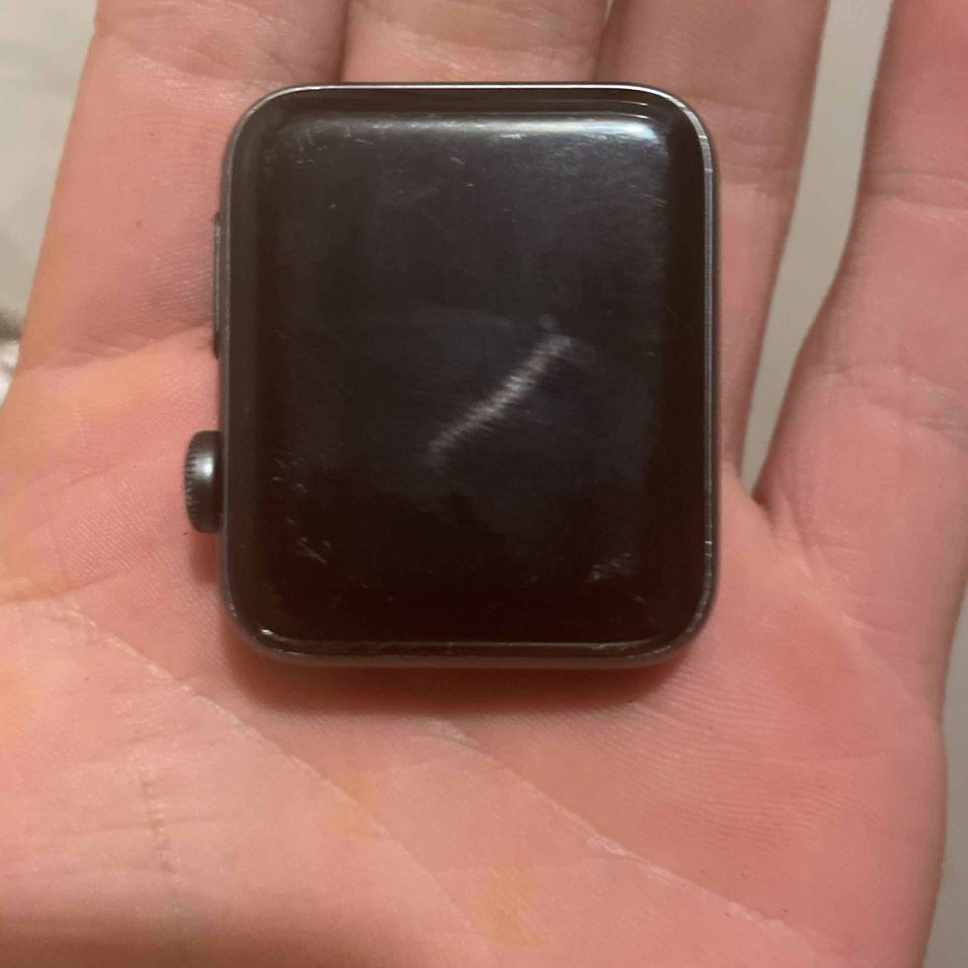 Apple Watch With No Band Comes With Charger And Evething Just Not The Band. 