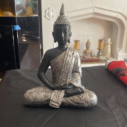 Statue