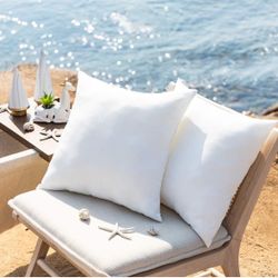 Pillows 18x18 Water Resistant 