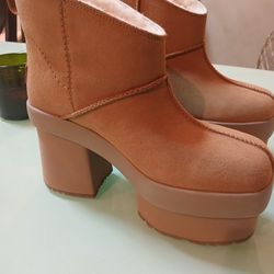 UGG Boots - New Heights Platform 
