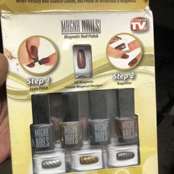 Magna Nail Polish Set
