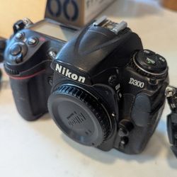 Nikon D3000 10.2MP DLSR Camera Body