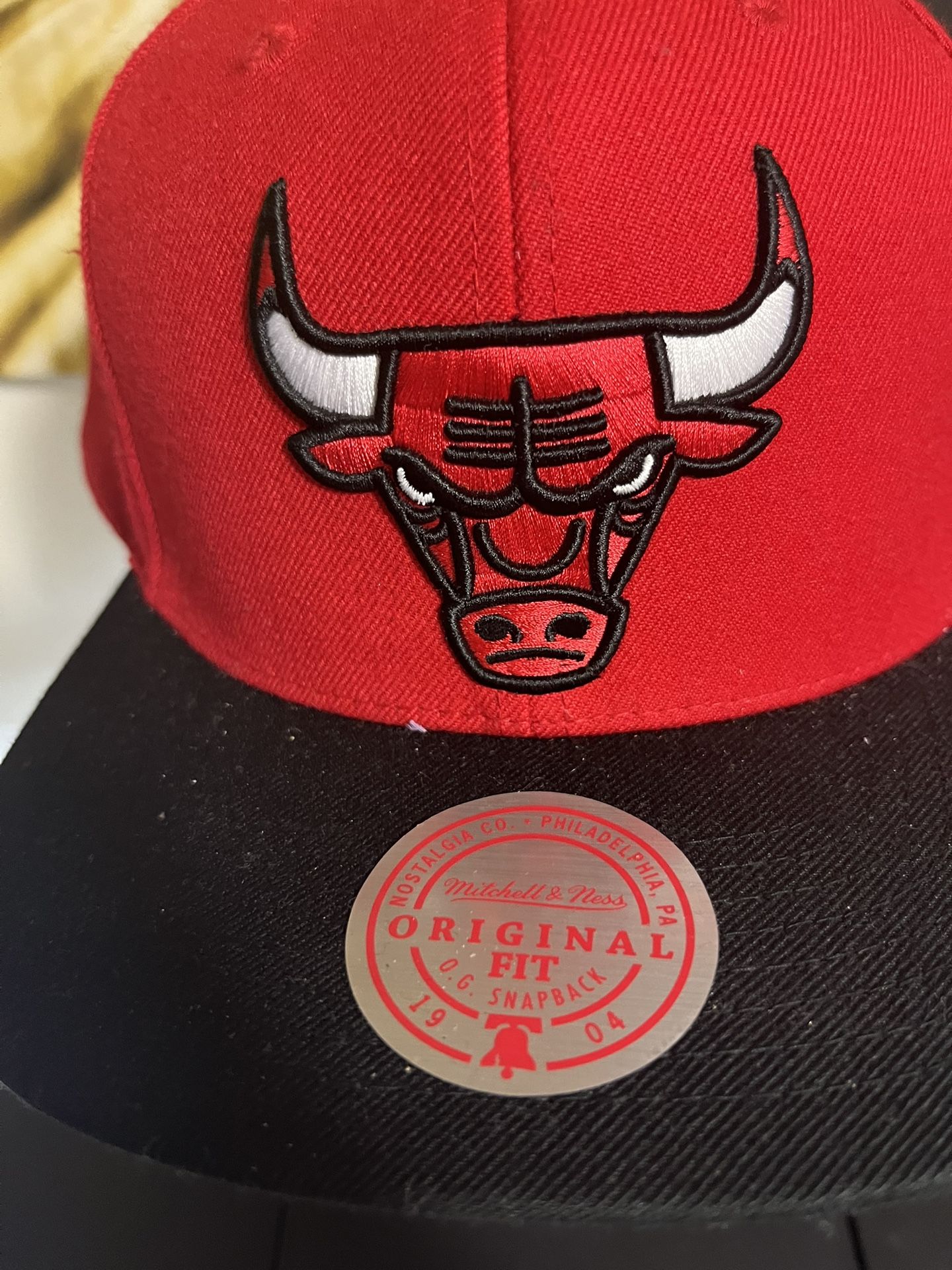 Men's Mitchell & Ness Red/Black Chicago Bulls Team Two-Tone 2.0 Snapback Hat