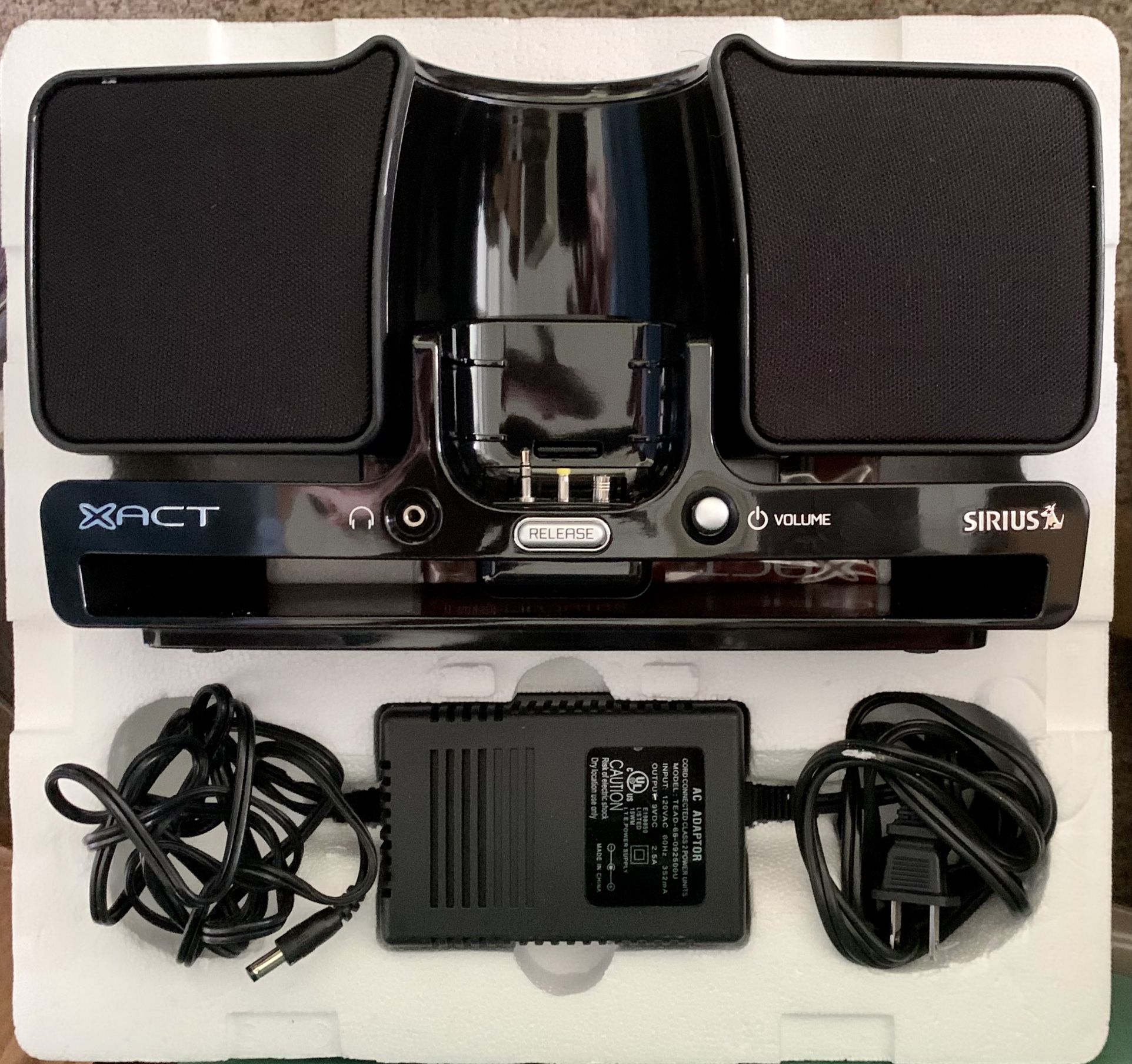 XACT STREAM JOCKEY II Satellite Radio Boom Box + Radio Receiver & Vehicle Antenna - GREAT CONDITION - IN BOX