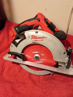 Used M18 MILWAUKEE brushless 71/4 circular saw tool only $$120