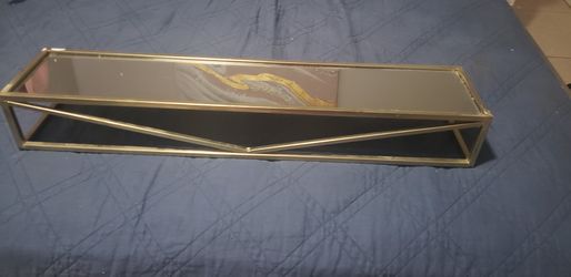 Gold shelf