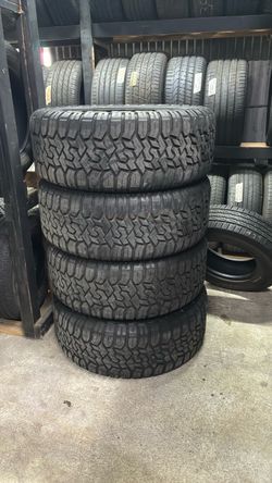 35x12.50R24 Rims and tires set (4) 2,800$ 8 Lug GMC, Chevy