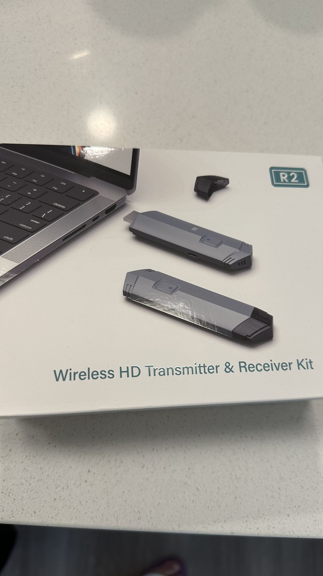 Wireless HD transmitter and receiver kit