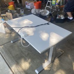 Electric Rising Table