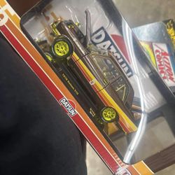 M2 Machines 1970 Datsun 510 CHASE New Release 