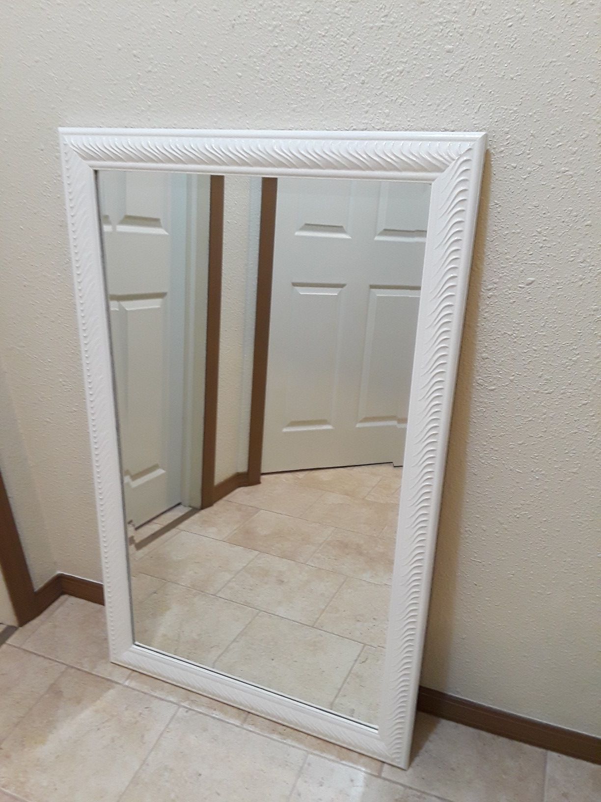White Mirror 44 x 28 inch 🌷 Firm