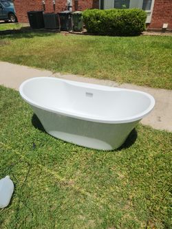 Free Standing BATHTUB 