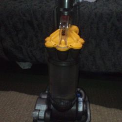 Dyson DC33 Vacuum Like New