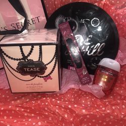 Victoria’s Secret Valentines Day Gift Set