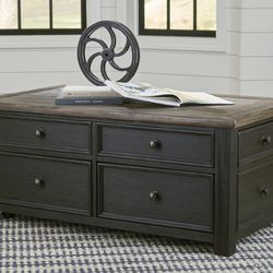 Tyler Creek Coffee Table with Lift Top