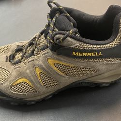 Merrill  size 8