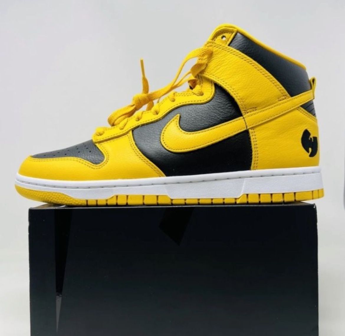 Nike Dunk High Wu Tang DS Sizes 10,