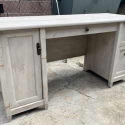 Modern Rustic Style Executive Desk 