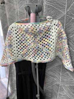 GIRLS  Hand Crocheted Hooded Cape/Shawl Pastel Mult-Color Tie