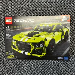 LEGO TECHNIC FORD MUSTANG SHELBY GT500