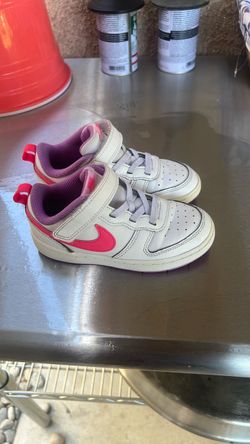 Nike  girls size 9