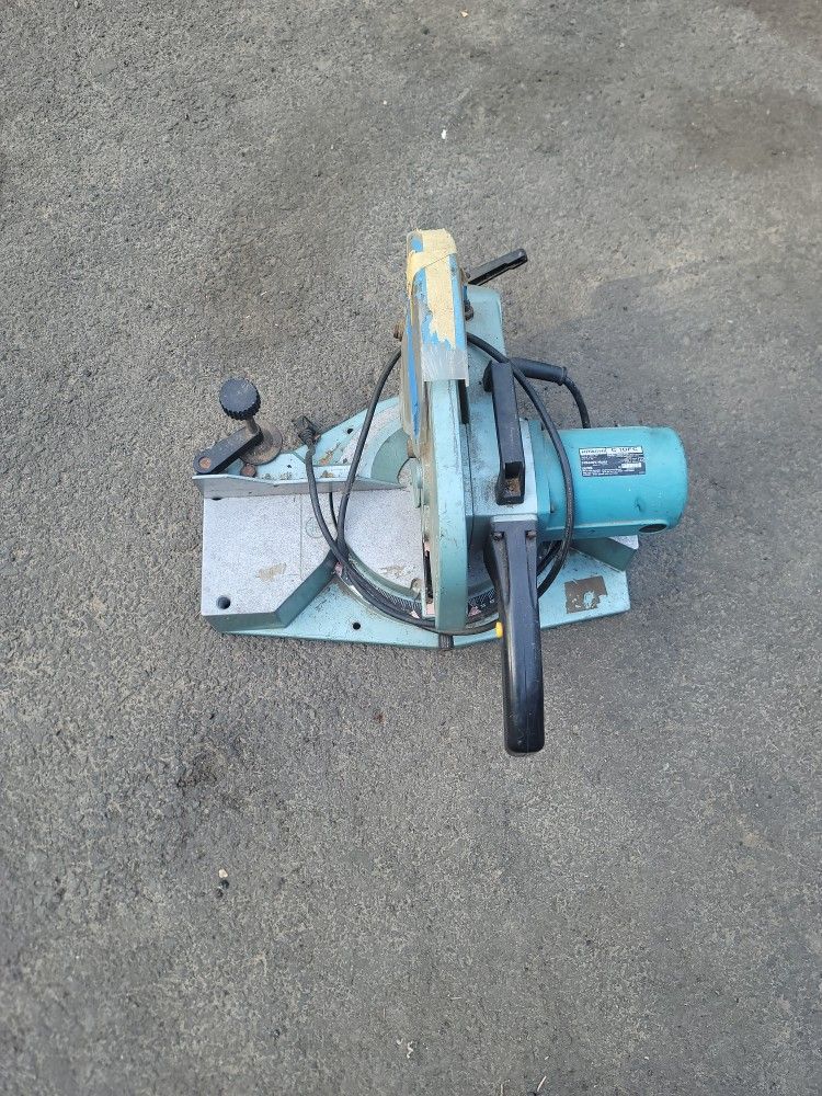 Hitachi Saw