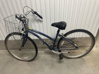 CCM Streamline City Bike with Front Basket