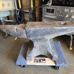 Hay-Budden Anvil Early 1900s 206 lbs.