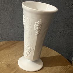 Vintage Westmoreland Milk Glass Harvest Grape Paneled Pedestal Vase