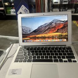 Macbook Air 11 inch (MC505LL/A) 