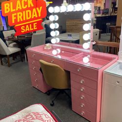 Makeup Vanity’s $17 Down 