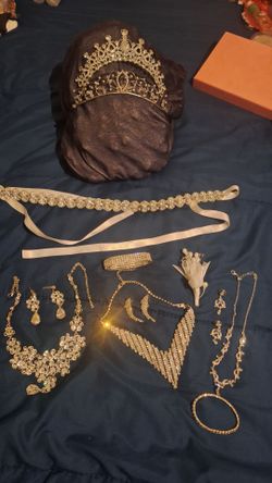 Rhinestone Bridal Jewelry & Tiara Set