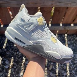 Jordan 4 Craft Photon Dust (Size 5Y, 5.5Y, 7Y, 10.5)