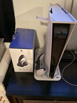 PlayStation 5 Console with Pulse 3D Headset Bundle