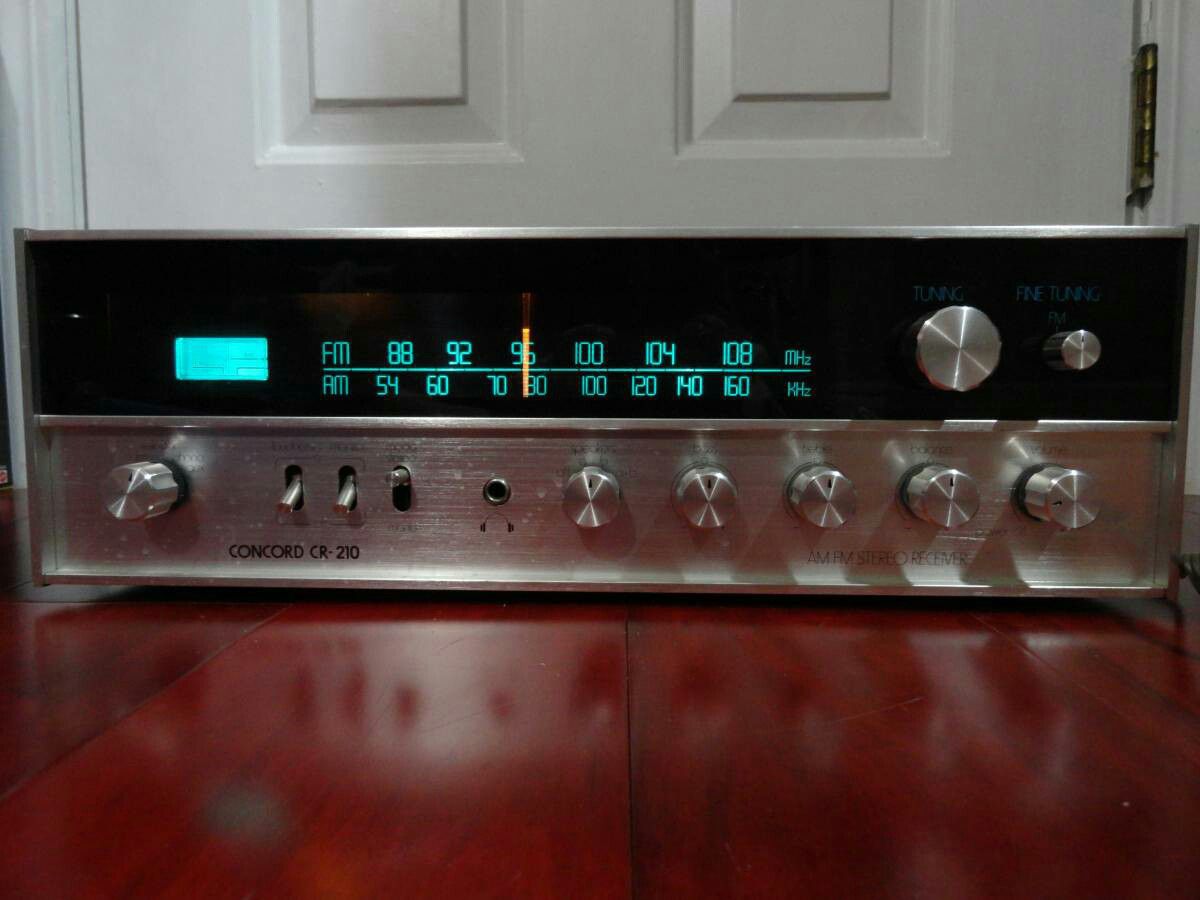 Vintage Concord CR-210 AM/FM Stereo Receiver