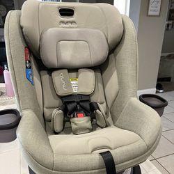Nuna Revv car seat
