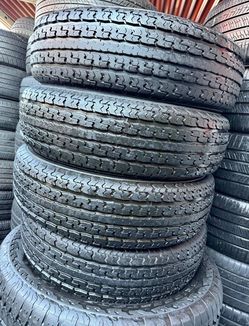 St 225/75r15 Goodyear tires con 80% de Vida las 4
