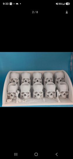Tattoo sckull paint holder