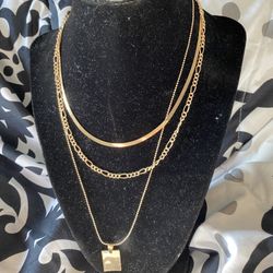 Costume Jewelry Very Nice! Just In Time For Valentines 