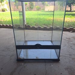 28x18