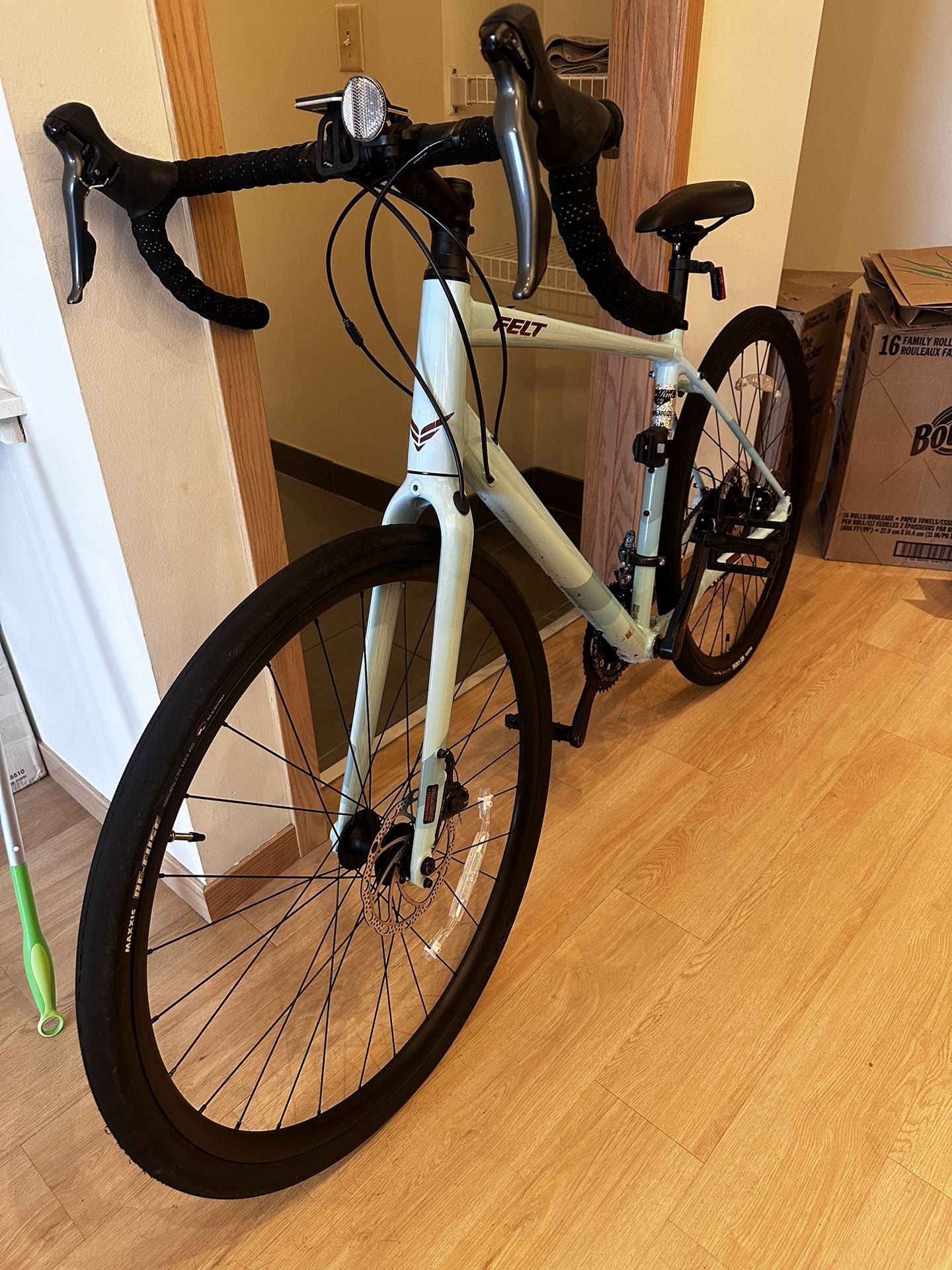 Felt Verza Speed | 50 Road Bike - Frame Size 56