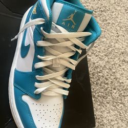 Jordan 1 Mid
