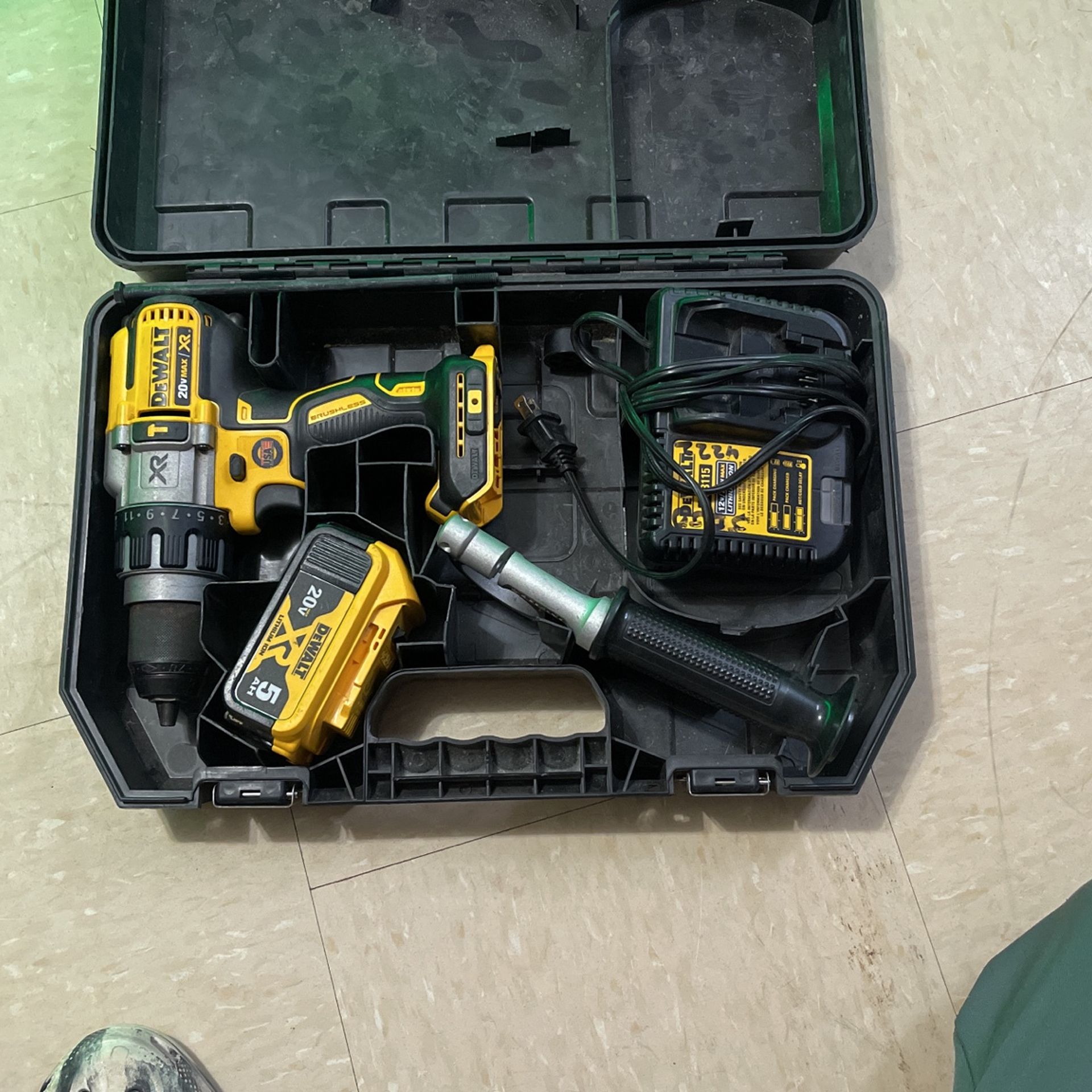DEWALT