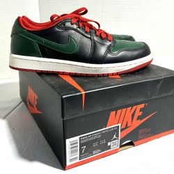 Nike Air Jordan 1 Low sneakers in black and green Size 7