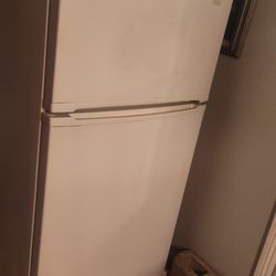Admiral Refrigerator